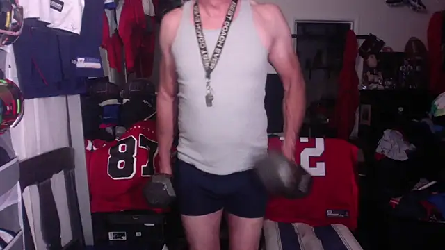 Snapshot of DILFJockDad87 chatting on March 16, 2026, 12:31 pm DILFJockDad87 online show from March 16, 2026, 12:31 pm