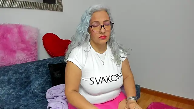 marilyn70 online show from November 23, 2025, 11:37 pm