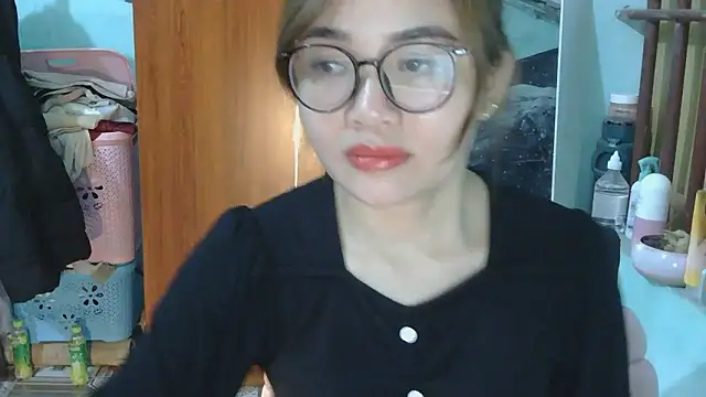 Uhem112 online show from November 5, 2025, 12:49 pm