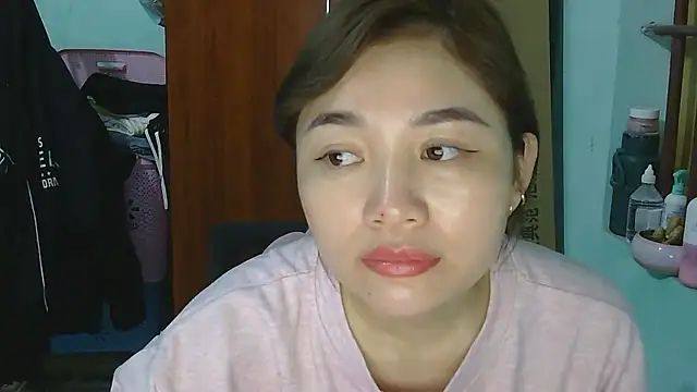 Uhem112 online show from November 29, 2025, 2:20 pm