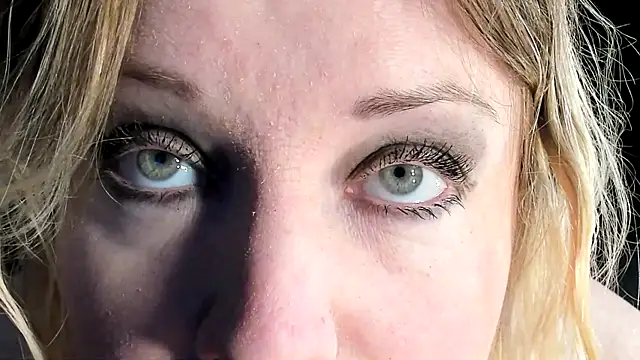 Naughty  Slave online show from January 7, 2025, 9:18 am