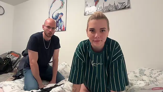 Foxy Bite online show from November 5, 2025, 9:04 pm