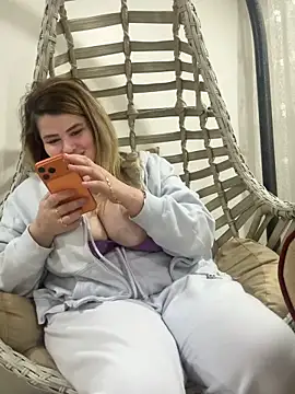 aydabella7777 online show from February 19, 2026, 6:37 pm