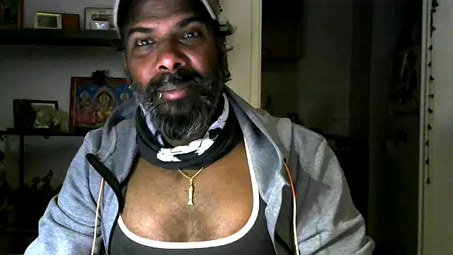 Snapshot of frenchblackc31 chatting on May 10, 2026, 7:52 pm frenchblackc31 online show from May 10, 2026, 7:52 pm
