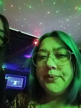 Dulcedeanis online show from July 13, 2026, 6:38 am