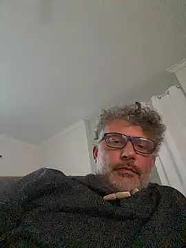 Snapshot of max219 chatting on May 17, 2026, 7:21 pm max219 online show from May 17, 2026, 7:21 pm