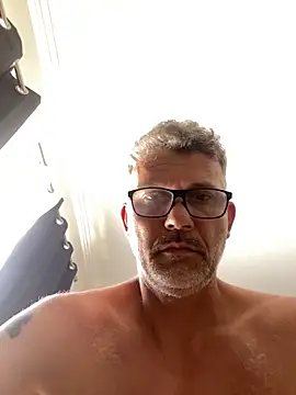 Snapshot of max219 chatting on May 27, 2026, 1:30 pm max219 online show from May 27, 2026, 1:30 pm