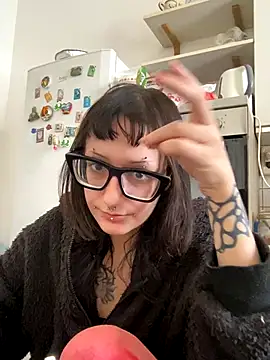 severingratty online show from November 18, 2025, 9:36 am