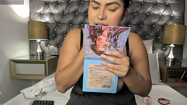 ValentinaBreats online show from September 13, 2025, 11:54 am