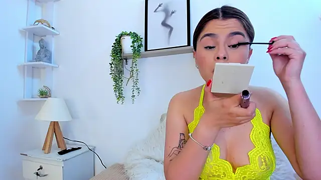 Samanta Monroe online show from November 19, 2025, 5:13 pm