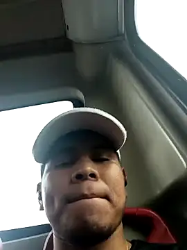 Oscariin96 online show from February 11, 2026, 7:19 pm