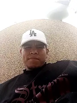 Oscariin96 online show from February 12, 2026, 6:47 pm