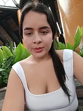 Snapshot of Lambedora_69 chatting on June 5, 2026, 8:14 pm Lambedora 69 online show from June 5, 2026, 8:14 pm