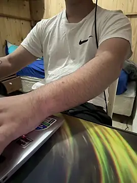 Brinquedo-da-zoe online show from February 25, 2026, 3:38 am