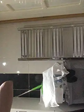 AlevNaz online show from April 18, 2026, 7:58 pm