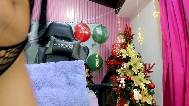 Snapshot of Mindy_19 chatting on December 22, 2025, 12:46 pm Mindy 19 online show from December 22, 2025, 12:46 pm