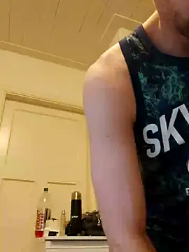 ijustwannafuckyou6969 online show from February 12, 2026, 8:42 am