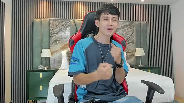 Michael blue online show from October 3, 2025, 7:44 pm