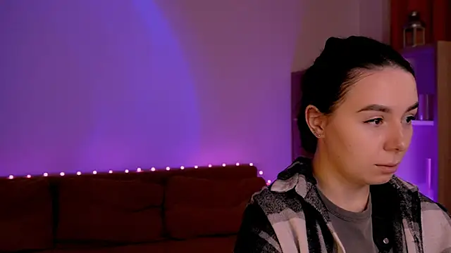 Snapshot of Di_na_Bell chatting on September 24, 2025, 5:33 am Di na Bell online show from September 24, 2025, 5:33 am