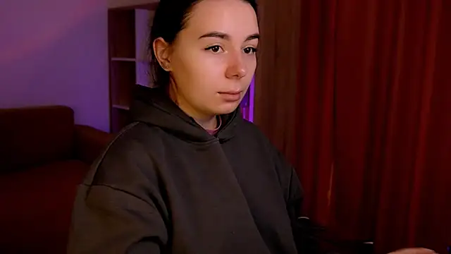 Snapshot of Di_na_Bell chatting on October 23, 2025, 5:51 am Di na Bell online show from October 23, 2025, 5:51 am