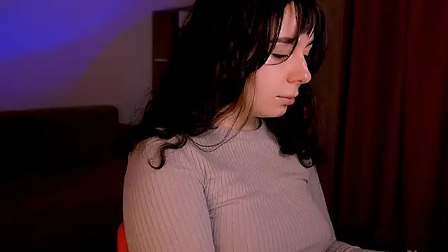 Snapshot of Di_na_Bell chatting on October 28, 2025, 6:39 am Di na Bell online show from October 28, 2025, 6:39 am