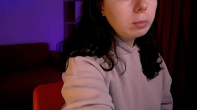 Snapshot of Di_na_Bell chatting on November 5, 2025, 6:46 am Di na Bell online show from November 5, 2025, 6:46 am