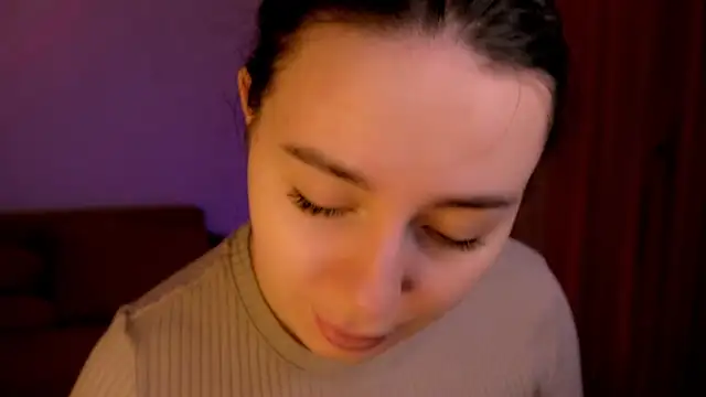 Snapshot of Di_na_Bell chatting on November 20, 2025, 7:08 am Di na Bell online show from November 20, 2025, 7:08 am