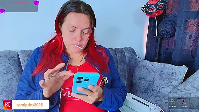 carolinhe  online show from September 30, 2025, 8:03 pm