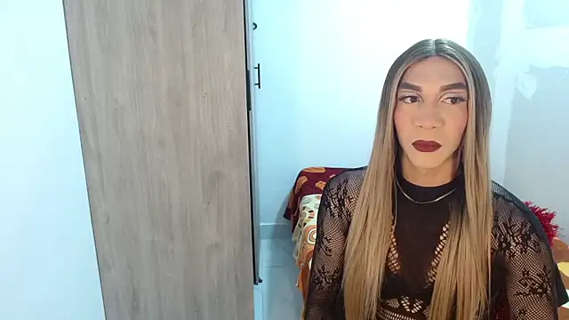 couple vzl online show from October 25, 2025, 4:31 am