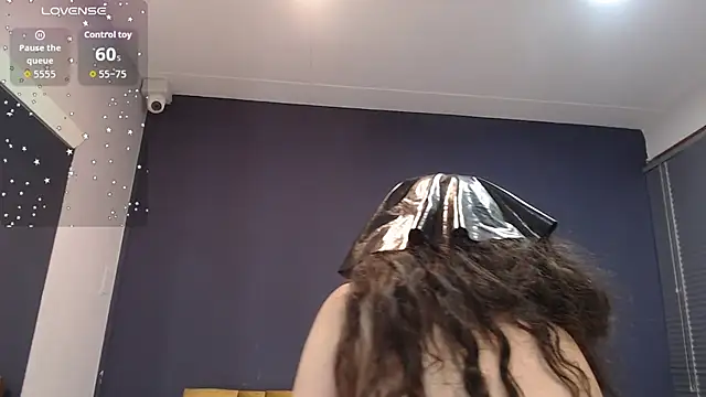 KendraaSimons online show from October 31, 2025, 4:19 pm