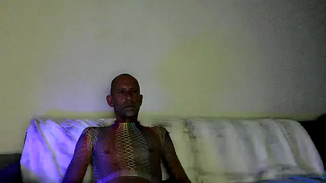 Snapshot of we_are_fucking_serious chatting on October 22, 2025, 2:34 am we are fucking serious online show from October 22, 2025, 2:34 am