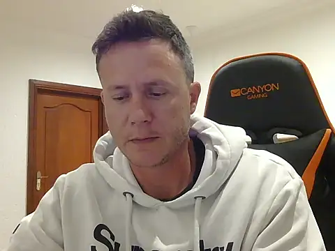 TroyDieselXXX online show from December 22, 2025, 5:54 pm