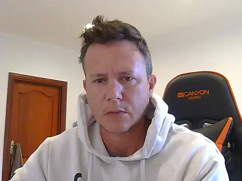 TroyDieselXXX online show from April 19, 2026, 5:29 am