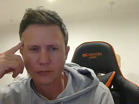 Snapshot of TroyDieselXXX chatting on May 1, 2026, 7:29 pm TroyDieselXXX online show from May 1, 2026, 7:29 pm