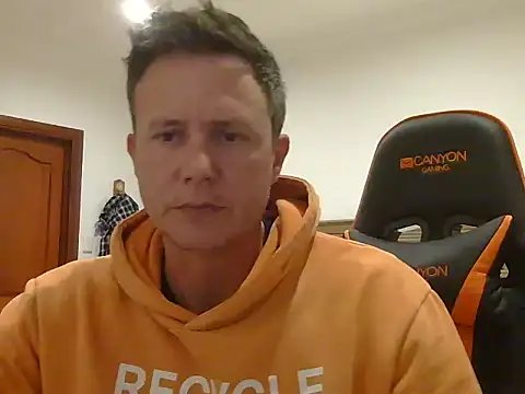 Snapshot of TroyDieselXXX chatting on May 4, 2026, 6:15 pm TroyDieselXXX online show from May 4, 2026, 6:15 pm