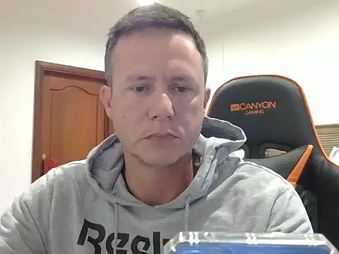 Snapshot of TroyDieselXXX chatting on May 14, 2026, 4:30 am TroyDieselXXX online show from May 14, 2026, 4:30 am