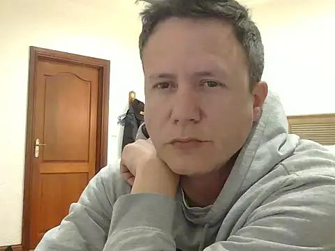 Snapshot of TroyDieselXXX chatting on May 31, 2026, 7:15 pm TroyDieselXXX online show from May 31, 2026, 7:15 pm