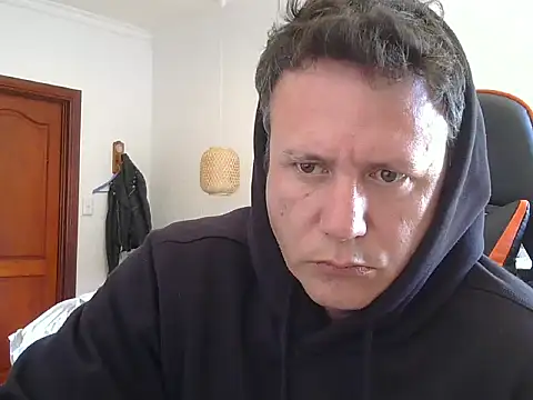 Snapshot of TroyDieselXXX chatting on July 7, 2026, 7:34 am TroyDieselXXX online show from July 7, 2026, 7:34 am