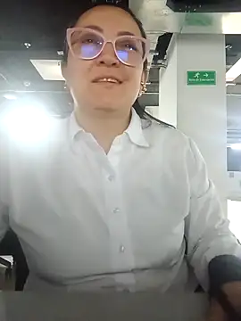 Snapshot of Romina693 chatting on September 30, 2025, 6:18 am Romina693 online show from September 30, 2025, 6:18 am