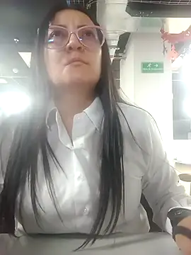 Snapshot of Romina693 chatting on October 24, 2025, 6:10 am Romina693 online show from October 24, 2025, 6:10 am