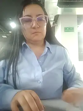 Snapshot of Romina693 chatting on November 27, 2025, 6:15 am Romina693 online show from November 27, 2025, 6:15 am