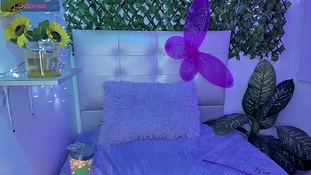 Anna Blade  online show from October 31, 2025, 6:31 pm