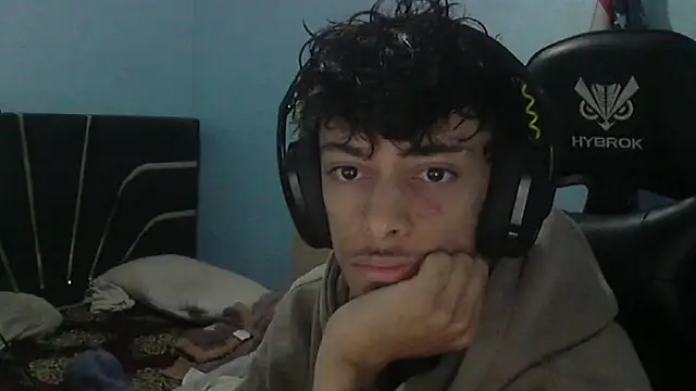 Snapshot of Dark_DesireX chatting on May 15, 2026, 1:07 pm Dark DesireX online show from May 15, 2026, 1:07 pm