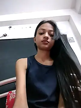 Your-Kitkat online show from October 17, 2025, 11:46 am