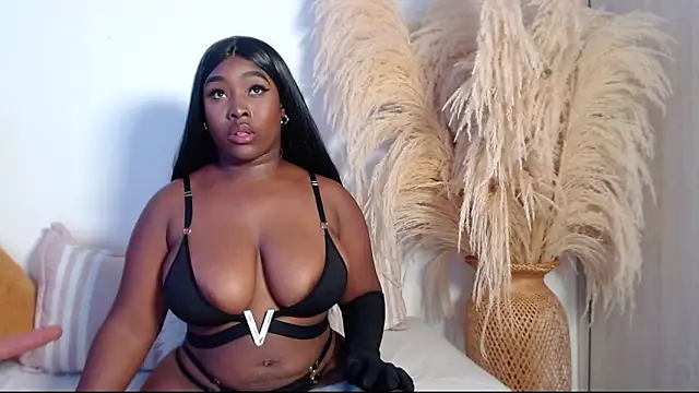 XYOMARAWILD online show from October 13, 2025, 8:53 pm