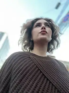 KellyKeler online show from October 31, 2025, 1:56 pm