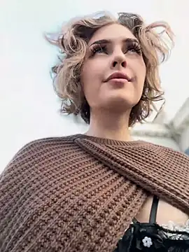 KellyKeler online show from November 8, 2025, 12:38 pm