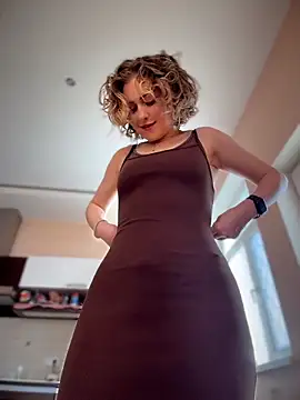 KellyKeler online show from April 2, 2026, 11:30 am