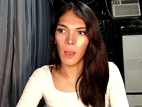 ladyhotcuming online show from June 9, 2026, 7:25 pm