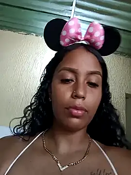 Fernanda30 online show from March 4, 2026, 5:41 pm